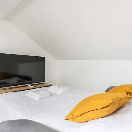 Studio For 2 With View - Close To Huge Park Apartment *