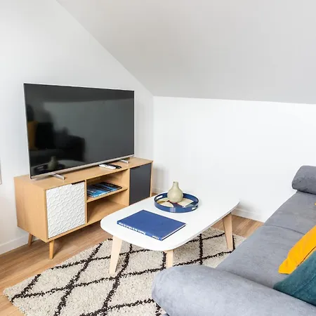 Apartment Studio For 2 With View - Close To Huge Park *